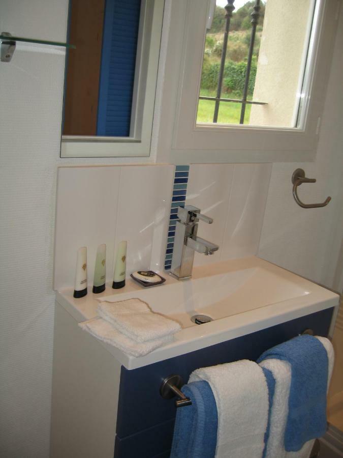 La Cigale Sous L'Olivier Bed & Breakfast Le Castellet  Exterior photo